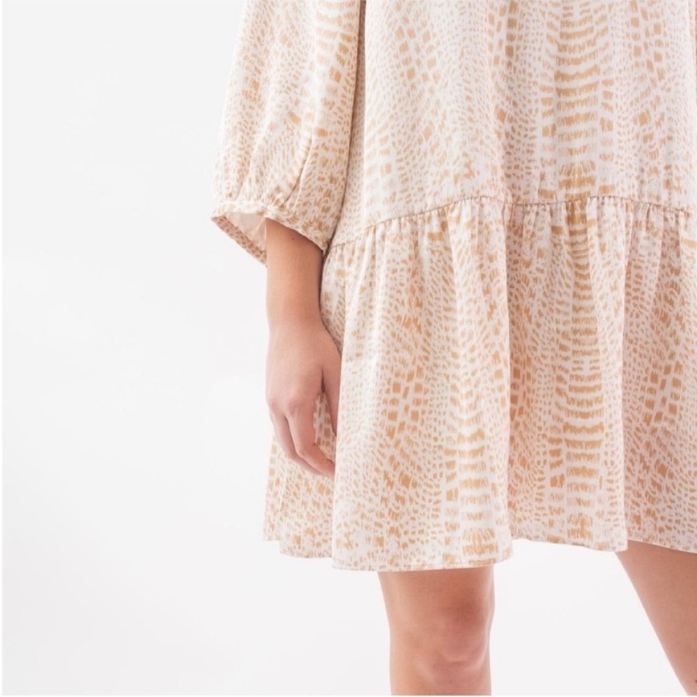 Emily McCarthy Dallas Balloon Sleeve Mini Dress Animal Print Silky Flowy. L6 - Picture 3 of 10
